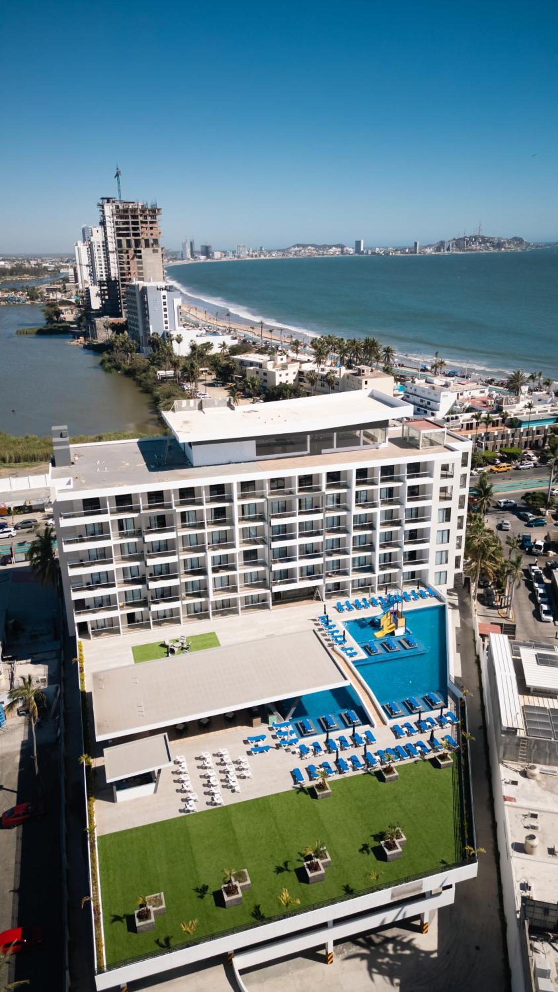 High Garden Grand Hotel Mazatlan Exterior photo